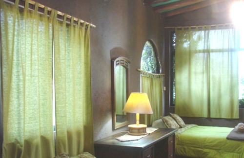 Lumbisi Bed & Breakfast | Rio San Pedro B&B