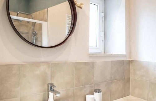 Albisola Superiore Villa | Riobasco Guesthouse - Scirocco Room - triple with internal bathroom
