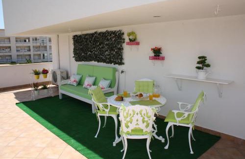 Areias de Sao Joao Apartment | Rising Sun Apartment