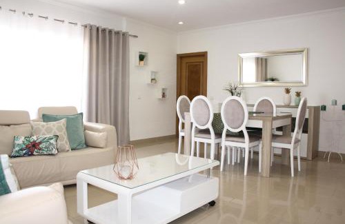 Areias de Sao Joao Apartment | Rising Sun Apartment