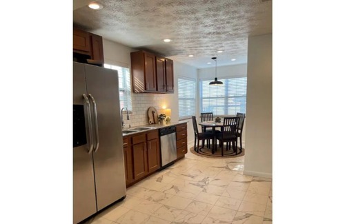 Huntington House | Ritter Park Flats. Convenient and spacious!