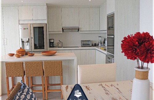 Manta Apartment | Riva di Mare: Oceanview 3 Bedroom