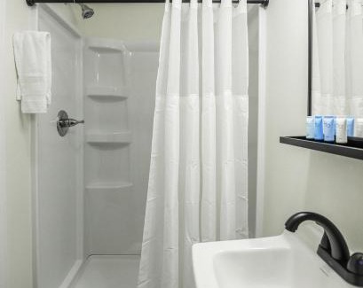 Black Fork Hotel | River City Inn