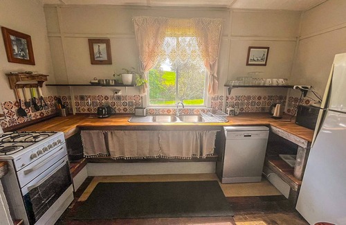 Scotsdale Cottage | River Cottage Denmark A nature escape only 7 mins from city centre!