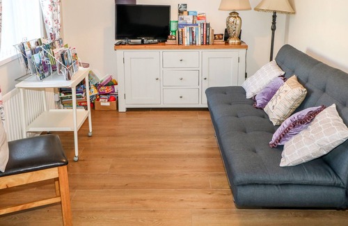 Annalong House | RIVER COTTAGE, pet friendly, with open fire in Annalong, County Down