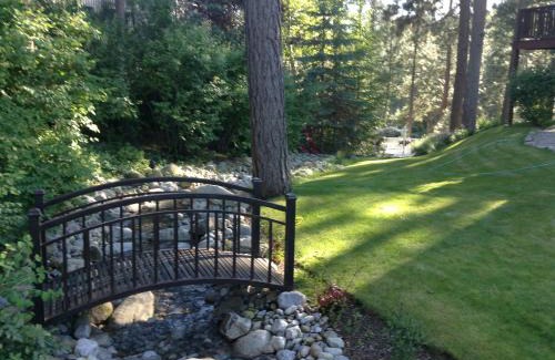 Post Falls Bed & Breakfast | River Cove Elegant Waterfront Bed & Breakfast