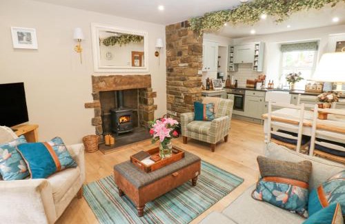 Aysgarth House | River Dance Cottage