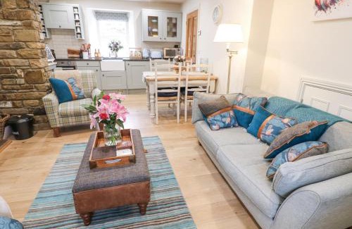 Aysgarth House | River Dance Cottage