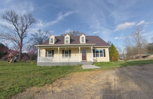 Saluda House | River Dream Lake Murray Getaway