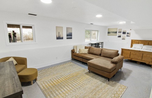 Lake Errock House | River Dreams - Sandy Beach!