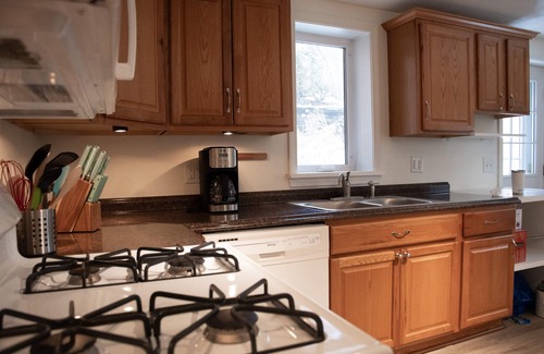 Emlenton House | River Front Cottage with Breathtaking view of Allegheny River