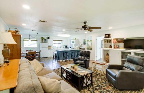 McComb House | River Frontage Quiet Mississippi Vacation Rental