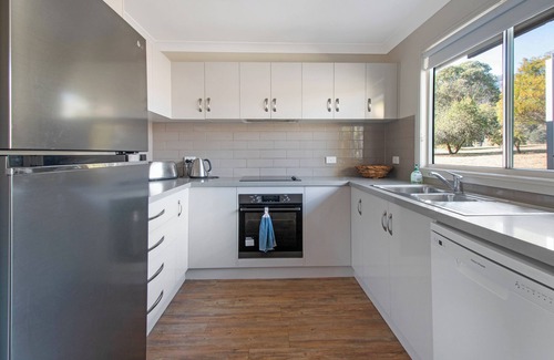 Little River Cottage | River Gum Pet Friendly Cottage