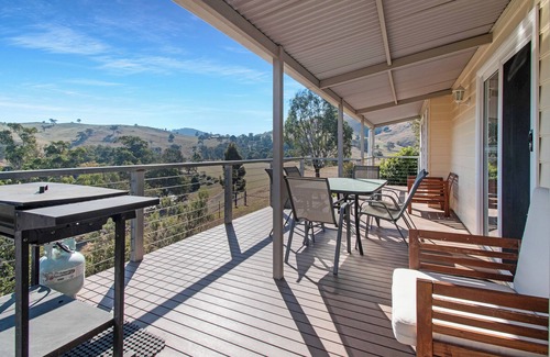 Little River Cottage | River Gum Pet Friendly Cottage