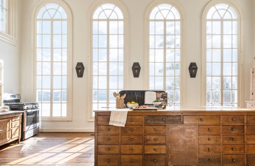 Catskill House | River House by AvantStay | Historic & Secluded Estate on the Hudson River w/Pool