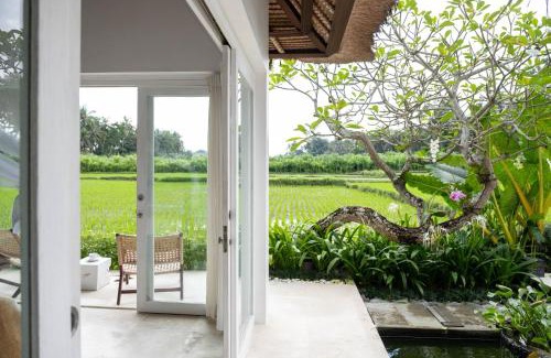Lodtunduh House | River moon villa