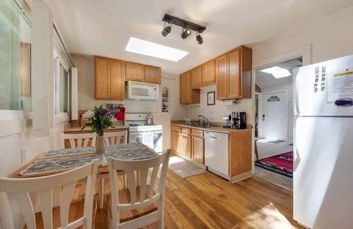 Rio Nido House | River Otter Hot Tub BBQ Fire Pit Russian River Gem.