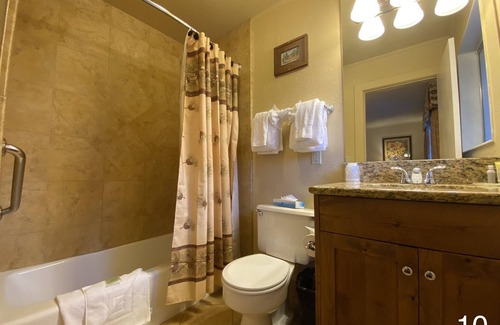 Tahoe City Hotel | River Ranch Lodge & Restaurant