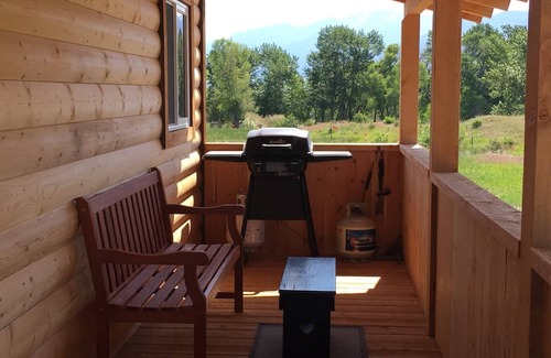 Silver Star Cabin | River Rest Luxury Cabin - The Big Hole. Beautiful River and Mountain Views!