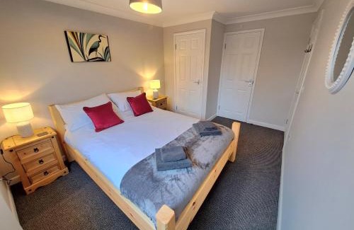 Brundall House | River Rest - Norfolk Broads