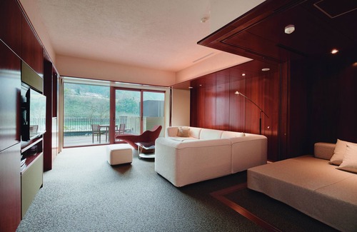 Toyama Hotel | River Retreat GARAKU