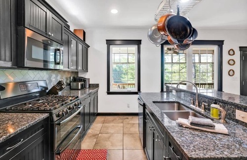 Myrtle Grove House | River Road Retreat - Heated Private Pool, Pond, Fi