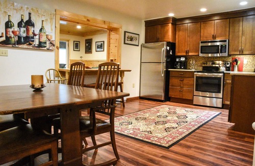 Jay House | River Rock Chalet, in-law suite with private entrance, 2 bedrooms and 2 baths.