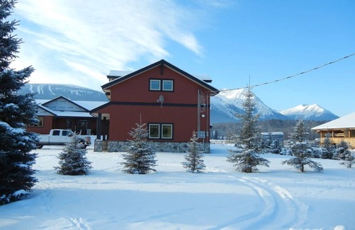 Smithers House | River Rock Ranch, Country Fishing retreat