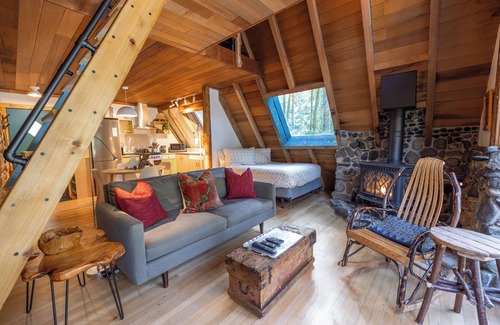 Gold Bar Cabin | River Runs Through this secluded A-Frame, hot tub