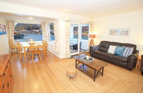 Porthmadog Apartment | River's Edge Penthouse