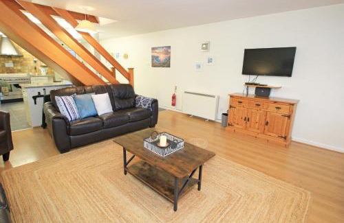 Porthmadog Apartment | River's Edge Penthouse