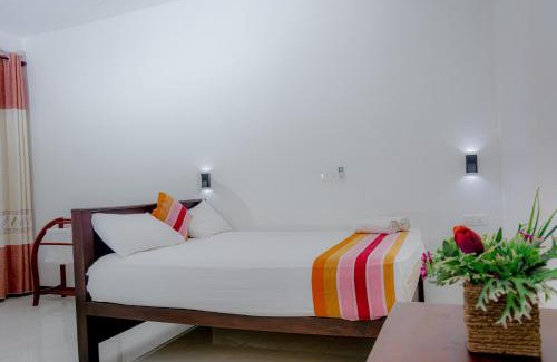 Weerawila Hotel | River Shade Inn