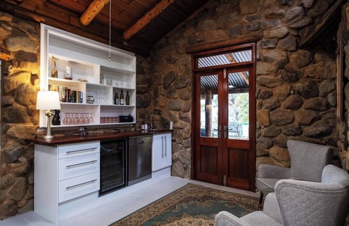 Riverlea House | River Stone Mudgee Luxury Eco Estate in the Hills