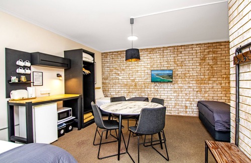 Ballina Hotel | River Street Motel