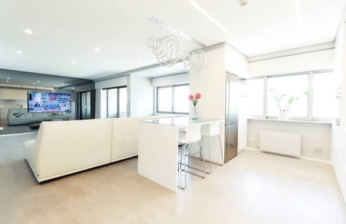 Viana do Castelo Apartment | River Town View - next to the beach with a view