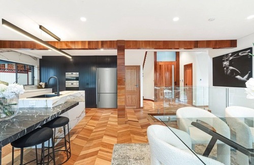Bonnet Bay House | River Valley House - Family and Pet Friendly Designer Stay