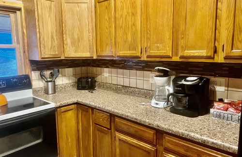 Eastman Apartment | River View 3 bedroom/2bath top level apartment