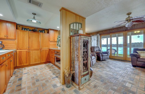 Welaka Condo | River-View Condo w/Boat Slip in Welaka!