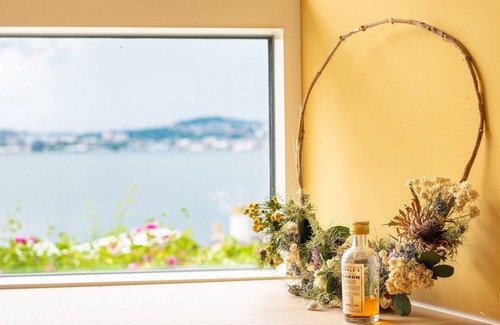 Newport-On-Tay Cottage | River View Cottage with Hot Tub, nr St Andrews