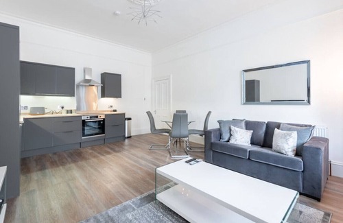 Dundee Apartment | River View Apartment