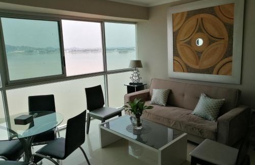 Las Penas Apartment | River View Suites Guayaquil