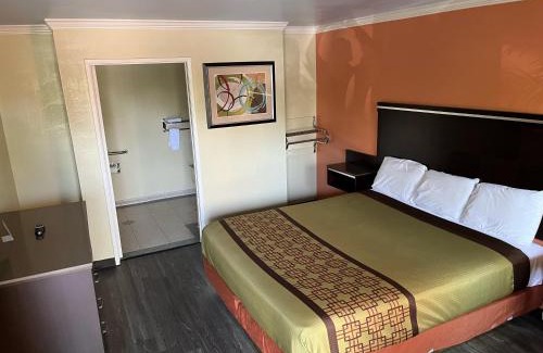 El Rancho Hotel | Rivera Inn & Suites Motel