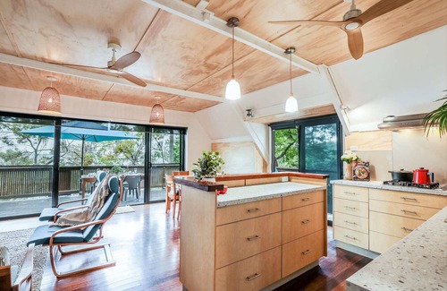 Seventeen Seventy House | Riverbank - Captain Cook Drive 1770
