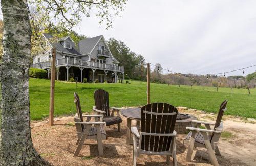 Jefferson House | Riverbank Retreat