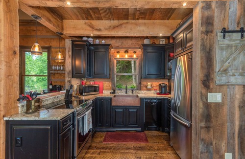 Waynesville Cabin | Riverbend Cabin! A Luxurious New Private Waterfront Log Cabin.