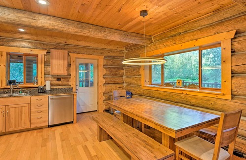 Gold Bar Cabin | Riverfront Gold Bar Log Cabin Near Stevens Pass!