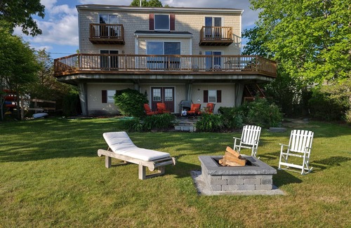 Wareham Center House | Riverfront house with kyacks fire pit and gym