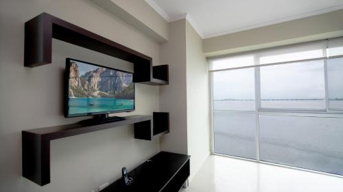 Las Penas Apartment | Riverfront I 2, piso 4, suite vista al rio, Puerto Santa Ana, Guayaquil