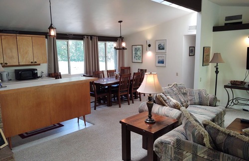 Kaweah House | Riverfront North Fork Kaweah - 1500 Ft of your own river!