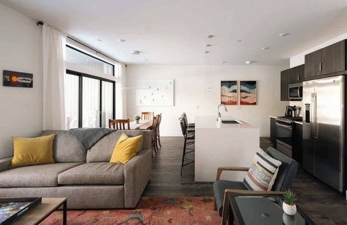 Silverthorne Condo | Riverfront Patio - Hot Tub - Luxe Silverthorne